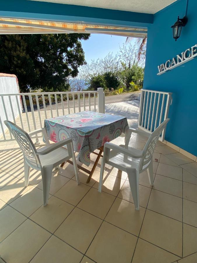 Bas de villa Vacances Océan Le Carbet Extérieur photo
