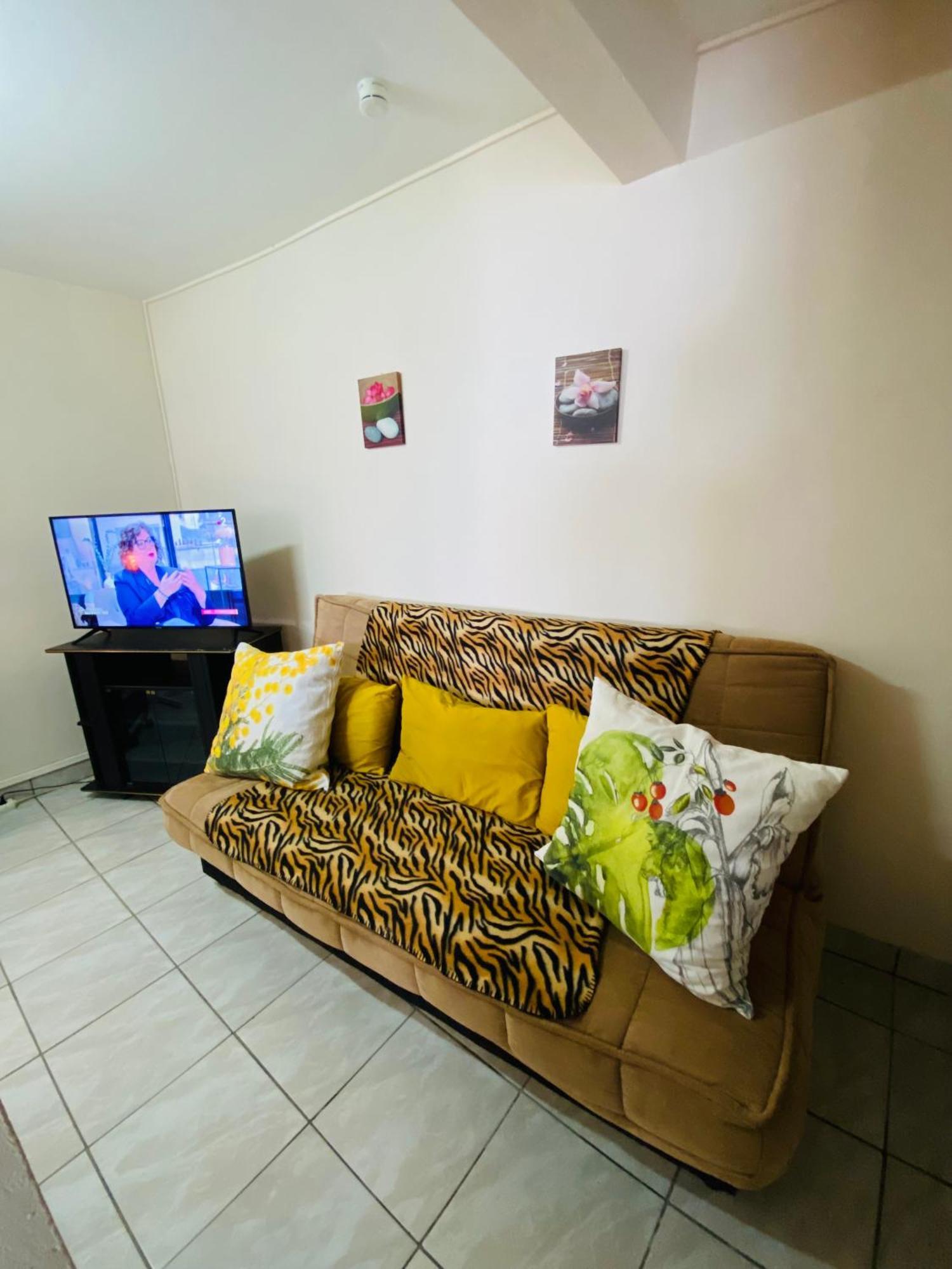 Bas de villa Vacances Océan Le Carbet Extérieur photo